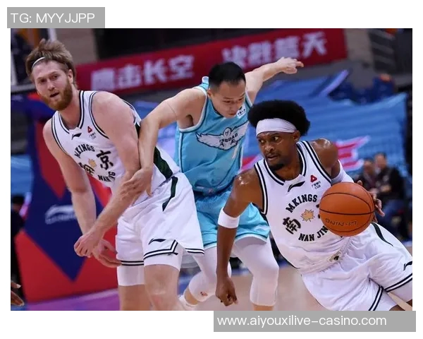 蓝网与魔术精彩对决全场回放尽享篮球魅力与激情时刻